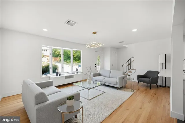 $399,900 | 624 East 8th Street, Northampton, PA 18067