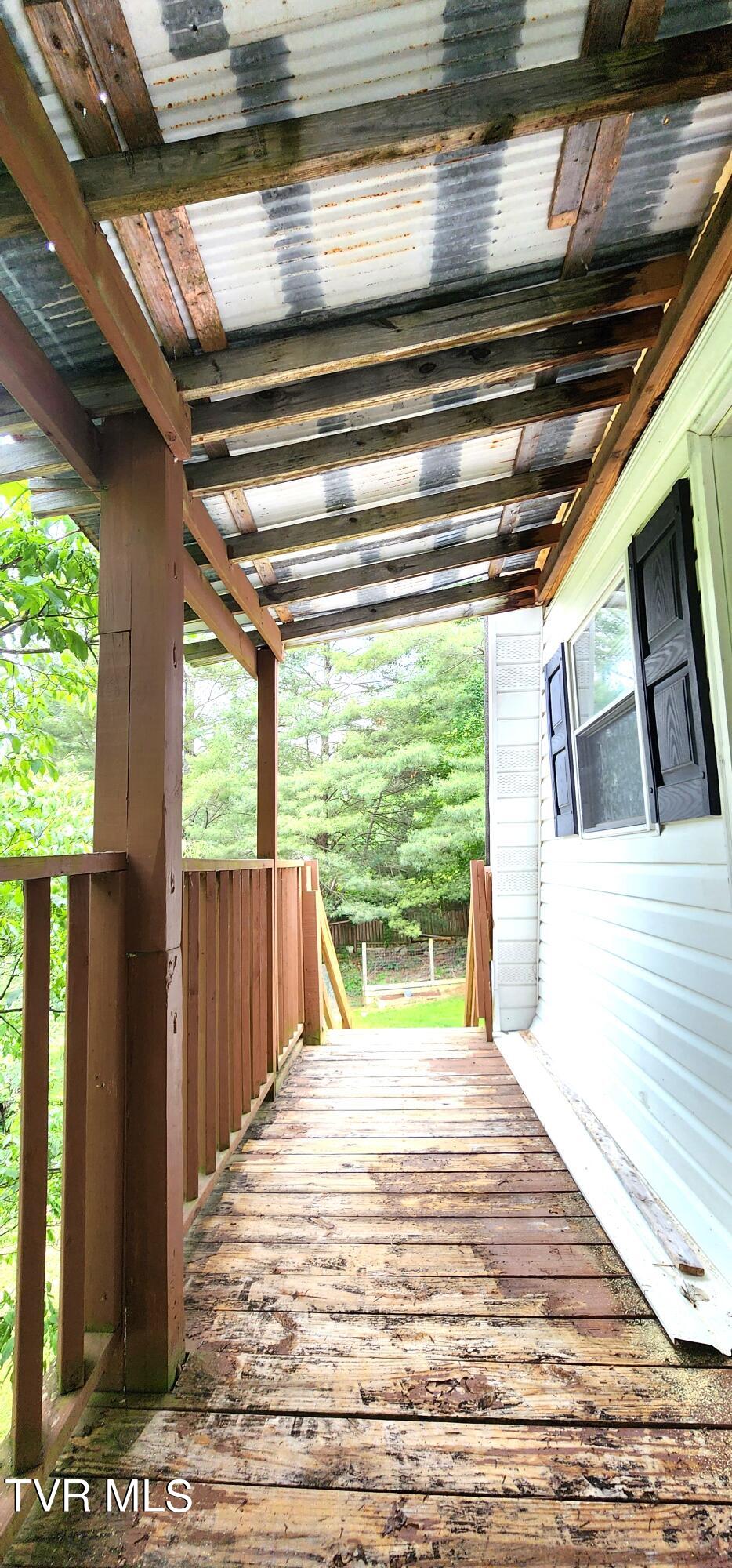 330 Sneed Hill Road Elizabethton, TN 37643 - Photo 23 of 39 20240522_184108