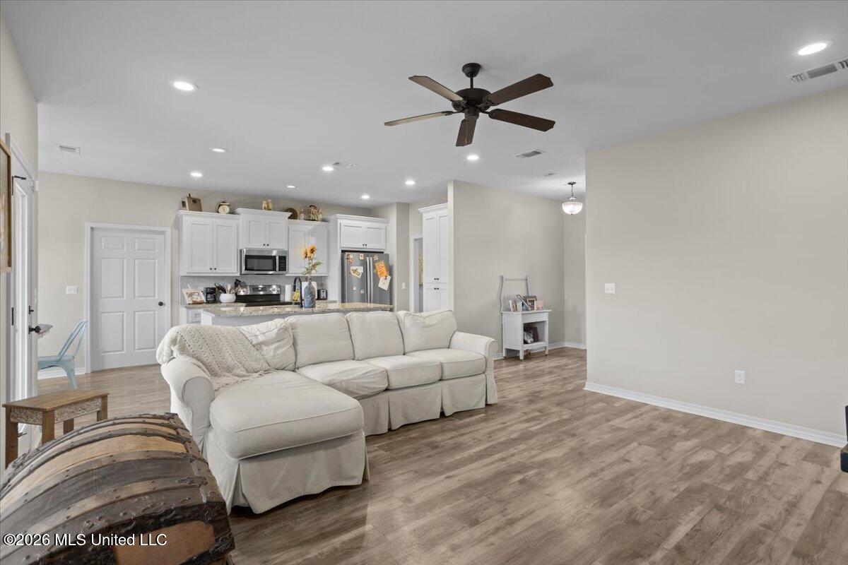 68 Bates Avenue Purvis, MS 39475 - Photo 9 of 34 14-HJ0A3194