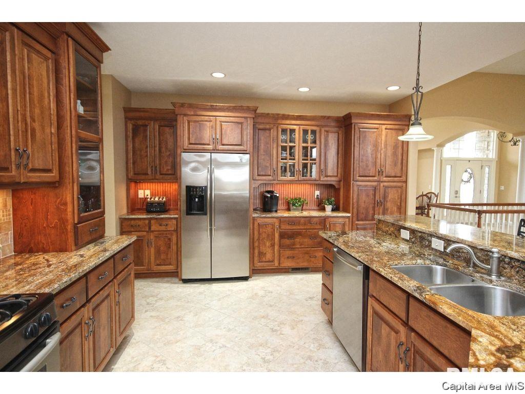 5210 East Loami Road Chatham, IL 62629 - Photo 8 of 36
