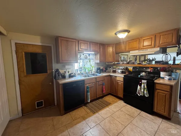 $209,900 | 198 2nd Avenue South, Hagerman, ID 83332