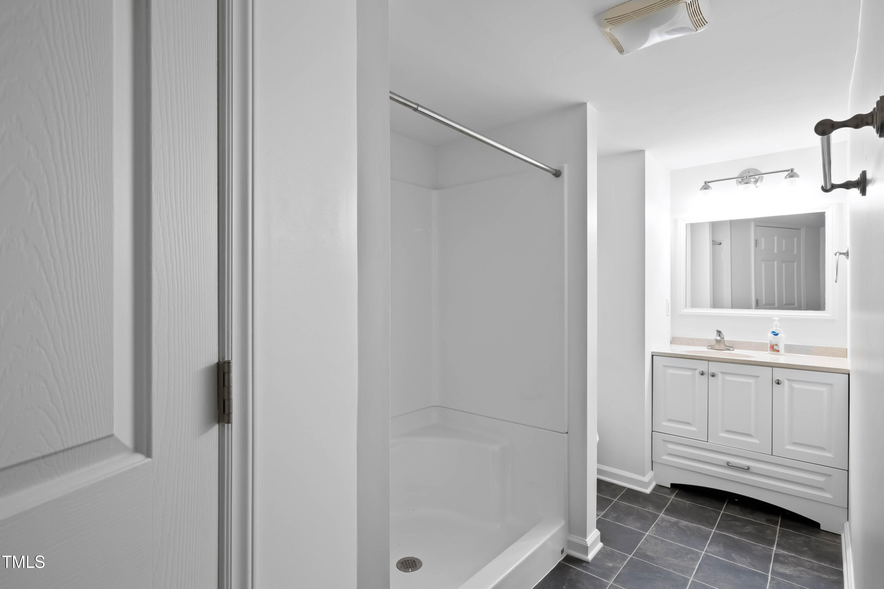 8101 Kingsland Drive Raleigh, NC 27613 - Photo 53 of 67 53-8101 Kingsland - Open Peek Media-53