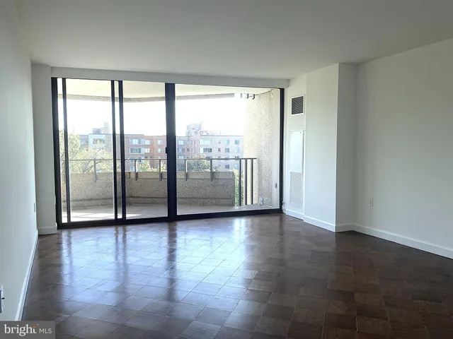 $1,060,000 | 4200 Northwest Massachusetts Avenue Northwest, Unit 613, Washington, DC 20016