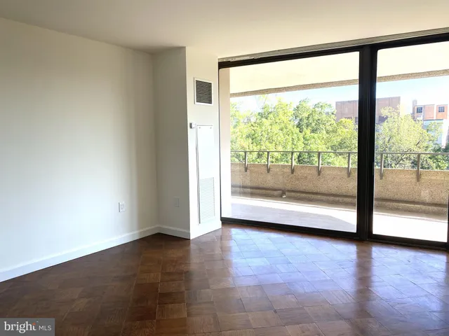 $1,060,000 | 4200 Northwest Massachusetts Avenue Northwest, Unit 613, Washington, DC 20016