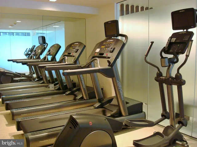 $1,060,000 | 4200 Northwest Massachusetts Avenue Northwest, Unit 613, Washington, DC 20016