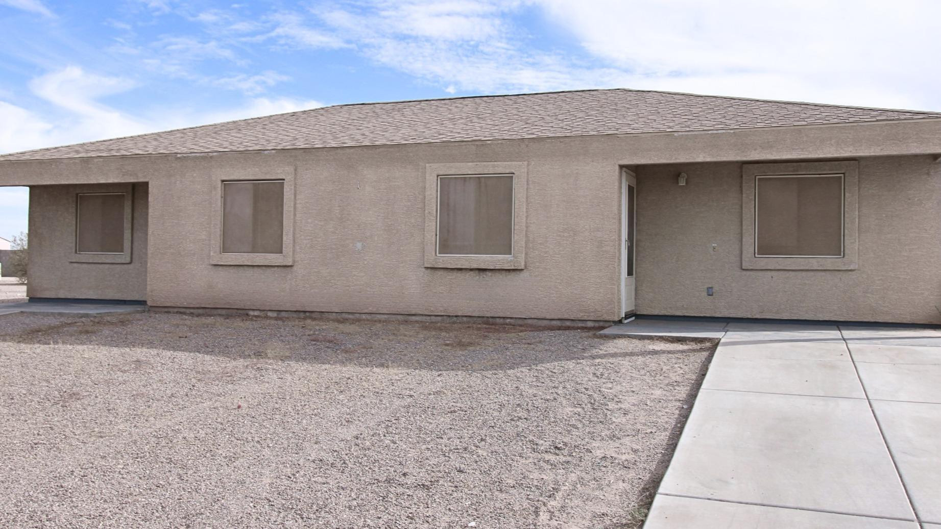 15588 South Yava Road, Unit B Arizona City, AZ 85123 - Photo 1 of 11 Photo #1