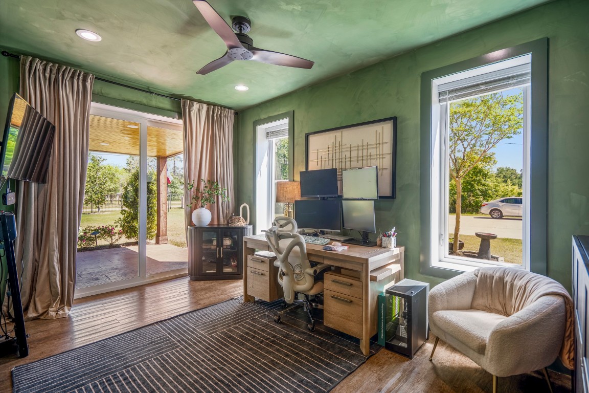 14972 Quinette Road Conroe, TX 77302 - Photo 21 of 50 Office