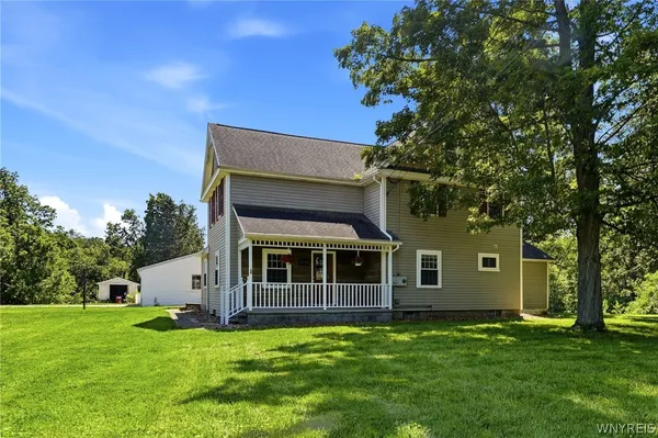 $425,000 | 5778 Tonawanda Creek Road, Pendleton, NY 14094