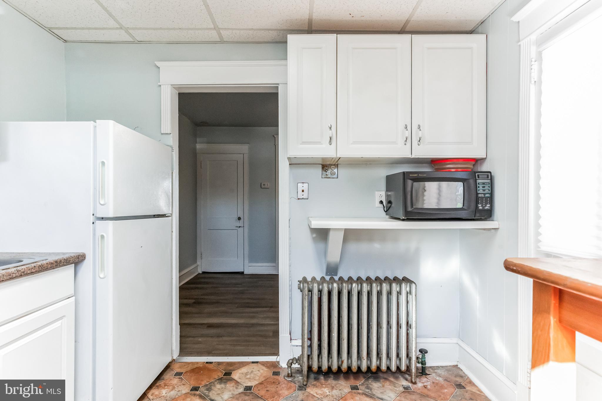 7214 Lamport Road Upper Darby, PA 19082 - Photo 8 of 15 Kicthen