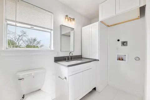 $975,000 | 306 West Stassney Lane, Unit 1&2, Austin, TX 78745