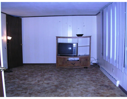 37 South Hampton Road Amesbury, MA 01913 - Photo 3 of 9