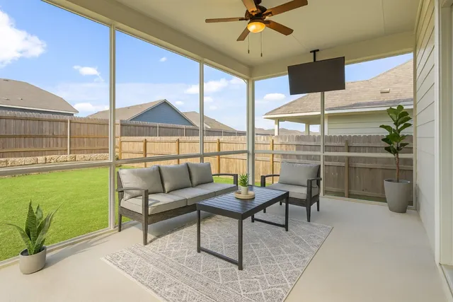 $350,000 | 7610 Grenadine Bloom Bend, Del Valle, TX 78617