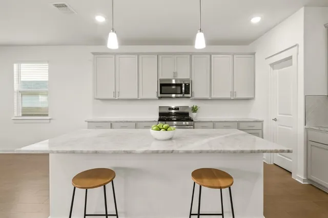 $350,000 | 7610 Grenadine Bloom Bend, Del Valle, TX 78617