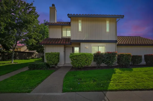 $300,000 | 6880 Calvine Road, Sacramento, CA 95823