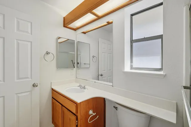 $300,000 | 6880 Calvine Road, Sacramento, CA 95823