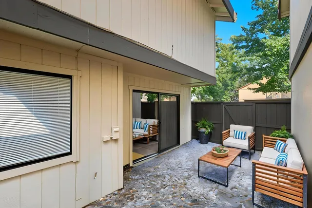 $300,000 | 6880 Calvine Road, Sacramento, CA 95823