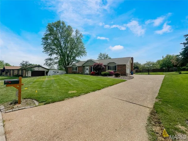 $400,000 | 3480 Huntington Lane, St. Charles, MO 63303