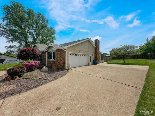 $400,000 | 3480 Huntington Lane, St. Charles, MO 63303
