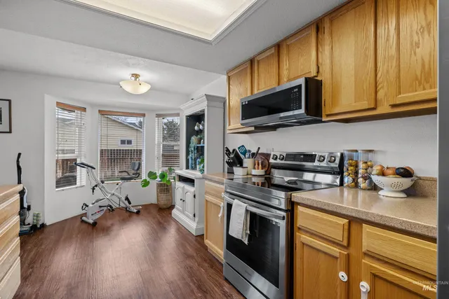 $329,900 | 1430 Rosewood Street, Mountain Home, ID 83647