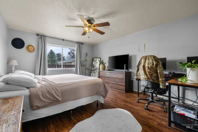 $329,900 | 1430 Rosewood Street, Mountain Home, ID 83647