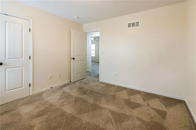 $2,260 | 421 Sunflower Drive, Raymore, MO 64083