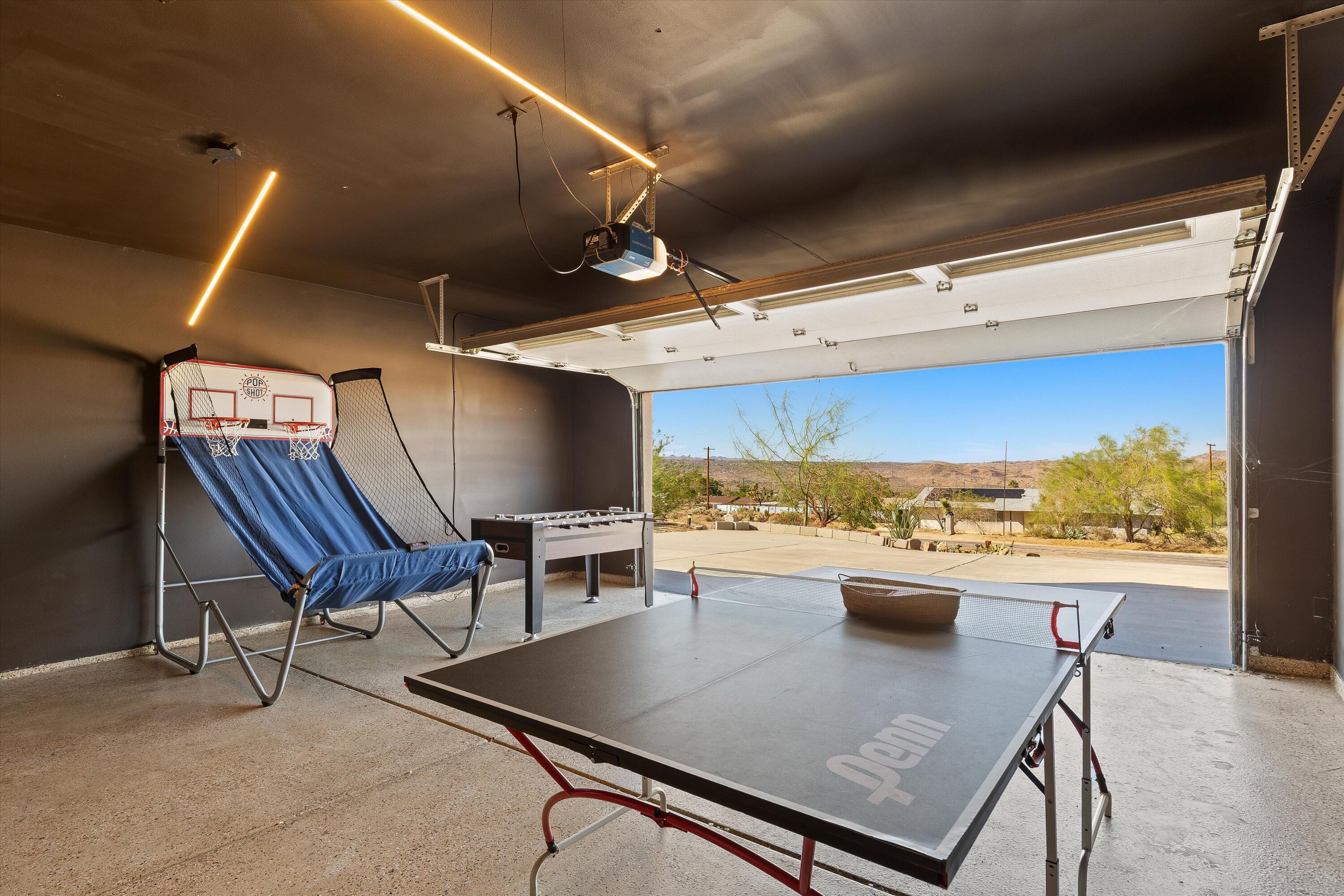 60377 Pueblo Trail Joshua Tree, CA 92252 - Photo 32 of 57 a view of a kitchen with a table and chairs
