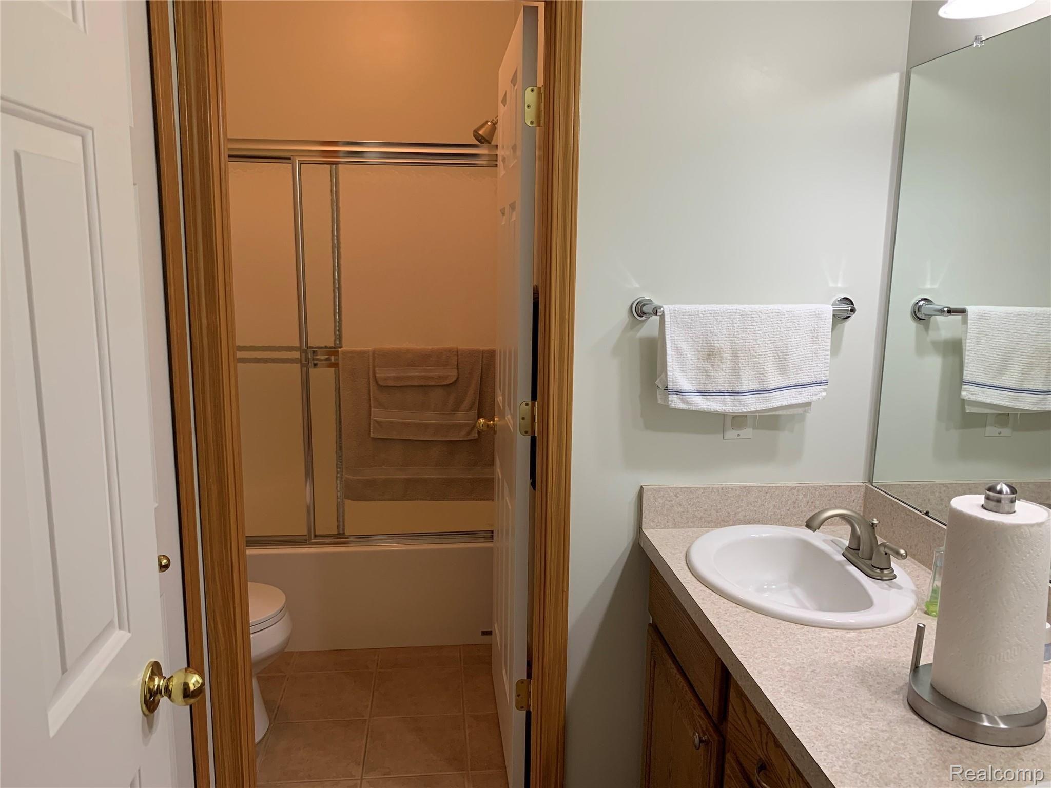 28838 King Road Romulus, MI 48174 - Photo 34 of 50 IMG_3065.jpg