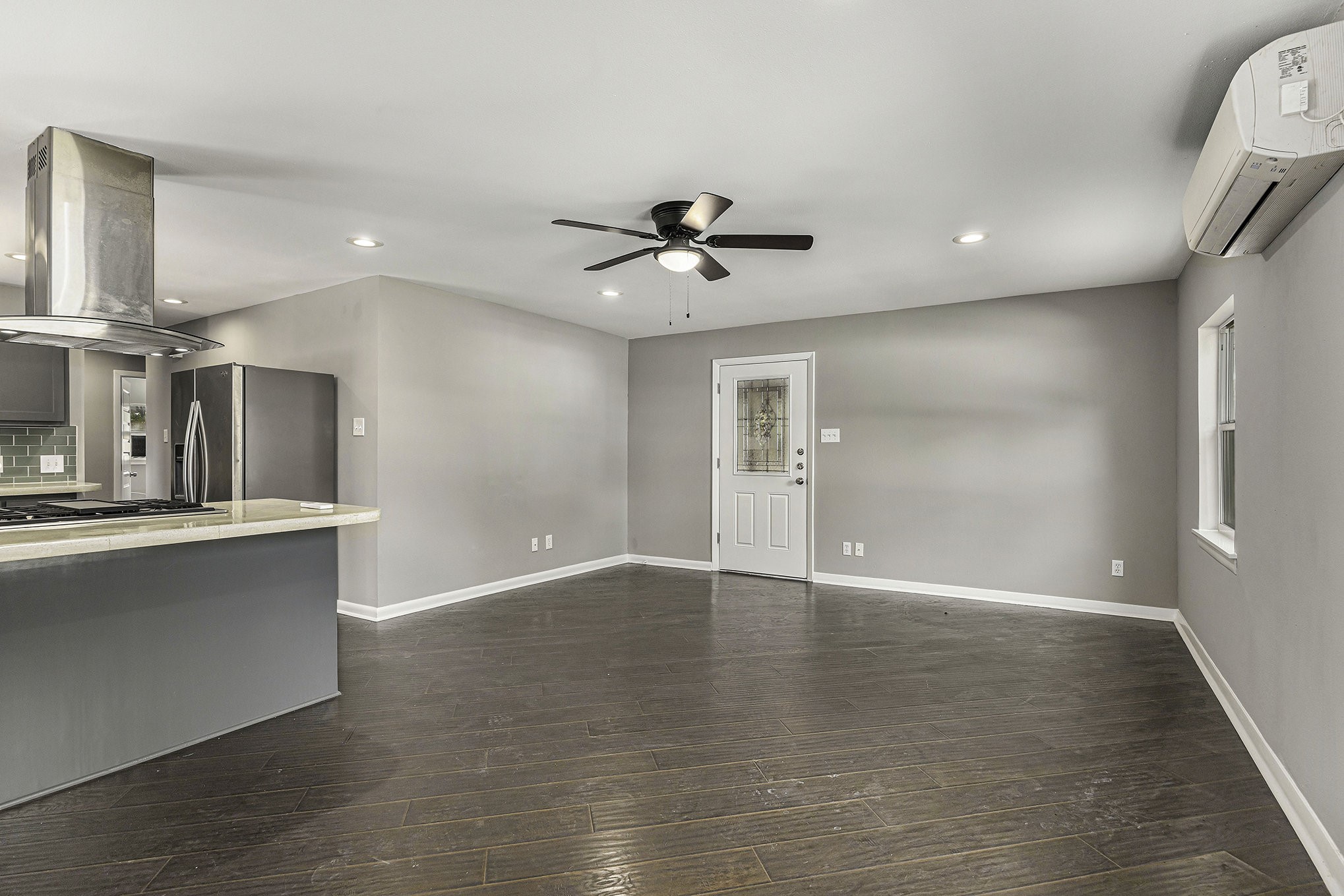 2902 Helberg Road Houston, TX 77092 - Photo 8 of 20 Gallery Image 8
