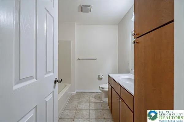 $2,799 | 278 Milkweed Drive, Allentown, PA 18104