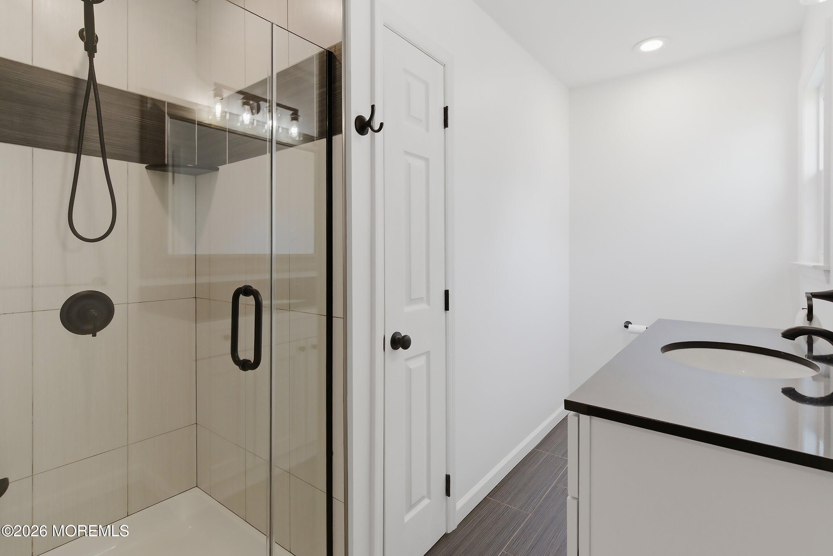 3724 River Road Point Pleasant, NJ 08742 - Photo 24 of 34 22-Primary Bath 1