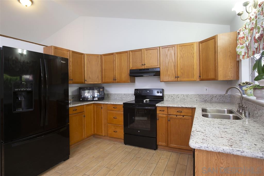 9931 Donner Street Santee, CA 92071 - Photo 4 of 22