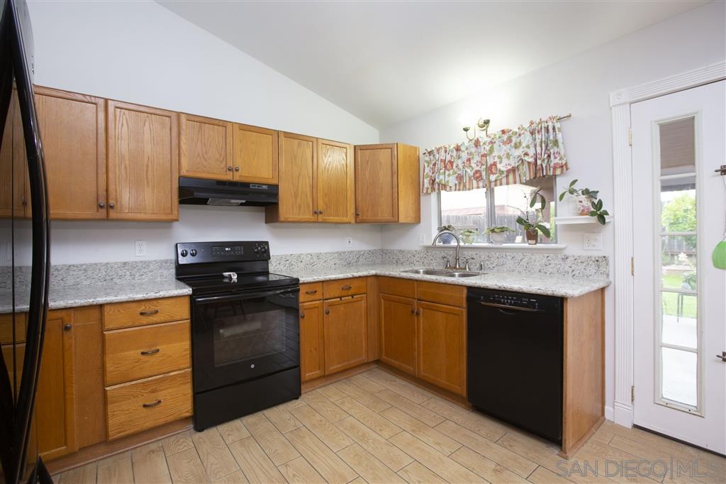 9931 Donner Street Santee, CA 92071 - Photo 7 of 22