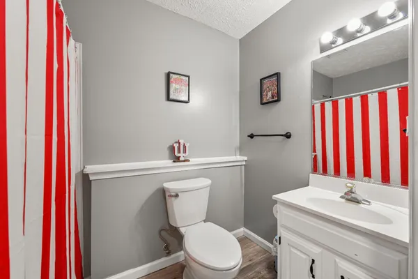 $300,000 | 21051 Sunnyridge Drive, Lawrenceburg, IN 47025