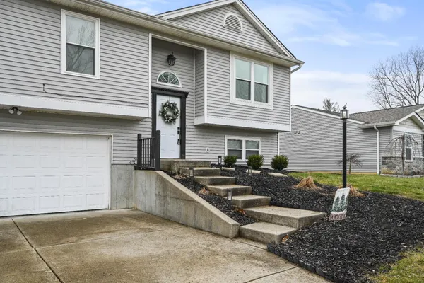 $300,000 | 21051 Sunnyridge Drive, Lawrenceburg, IN 47025