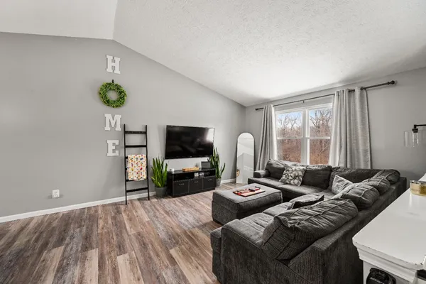 $300,000 | 21051 Sunnyridge Drive, Lawrenceburg, IN 47025