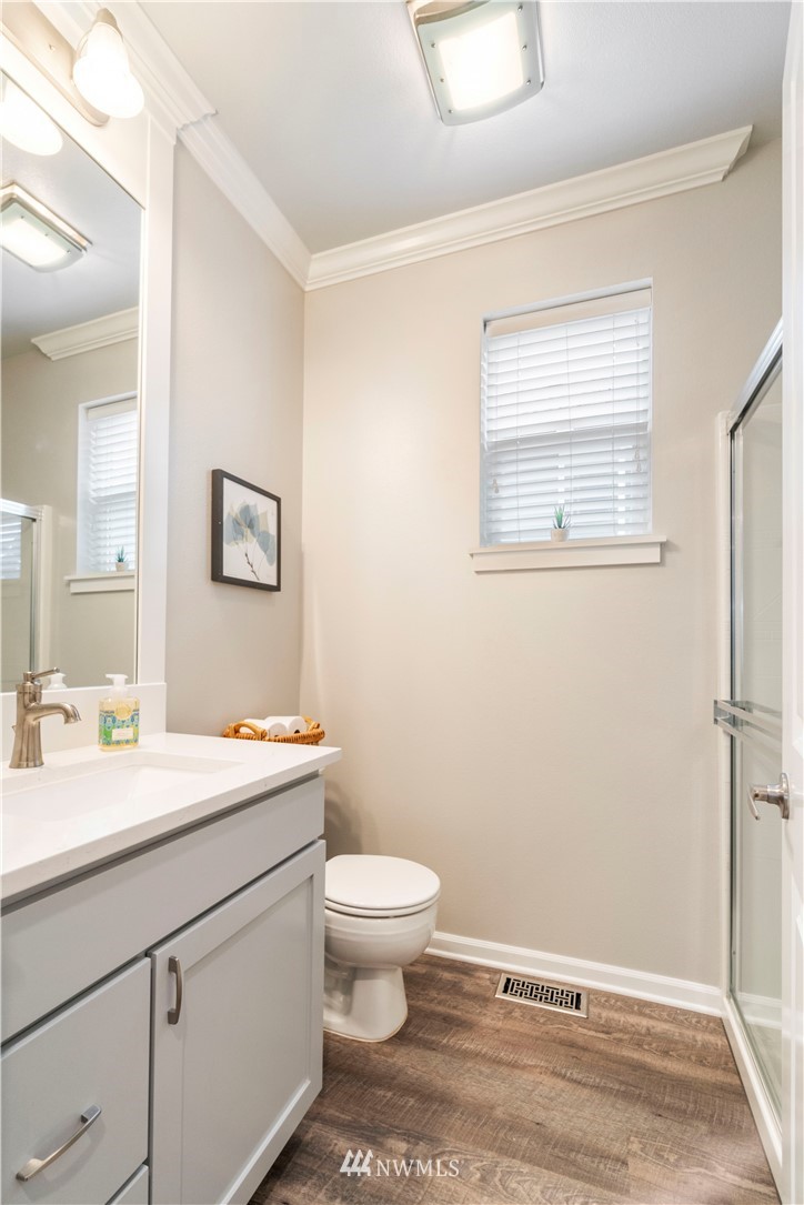 5607 Northeast 6th Street Renton, WA 98059 - Photo 12 of 39
