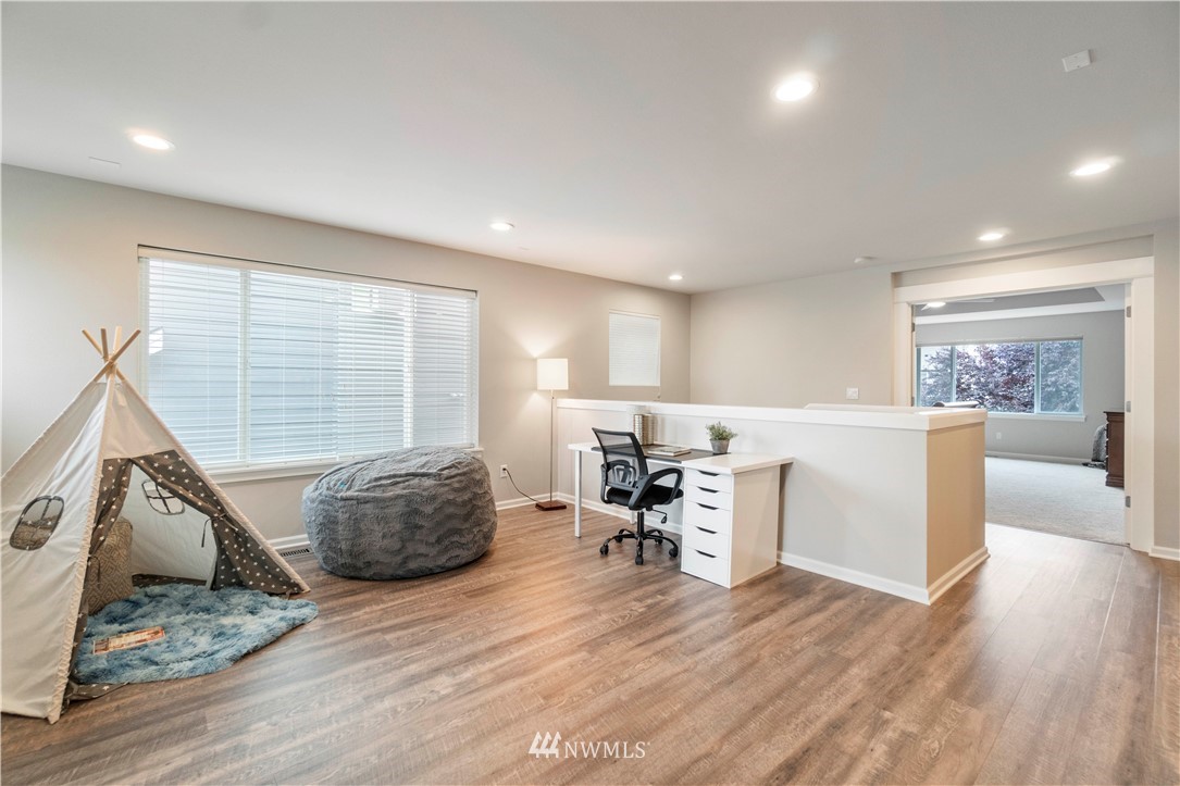 5607 Northeast 6th Street Renton, WA 98059 - Photo 15 of 39