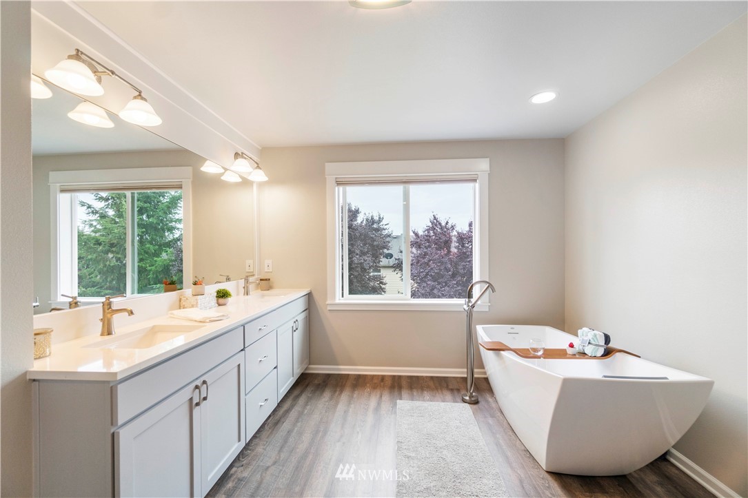 5607 Northeast 6th Street Renton, WA 98059 - Photo 23 of 39