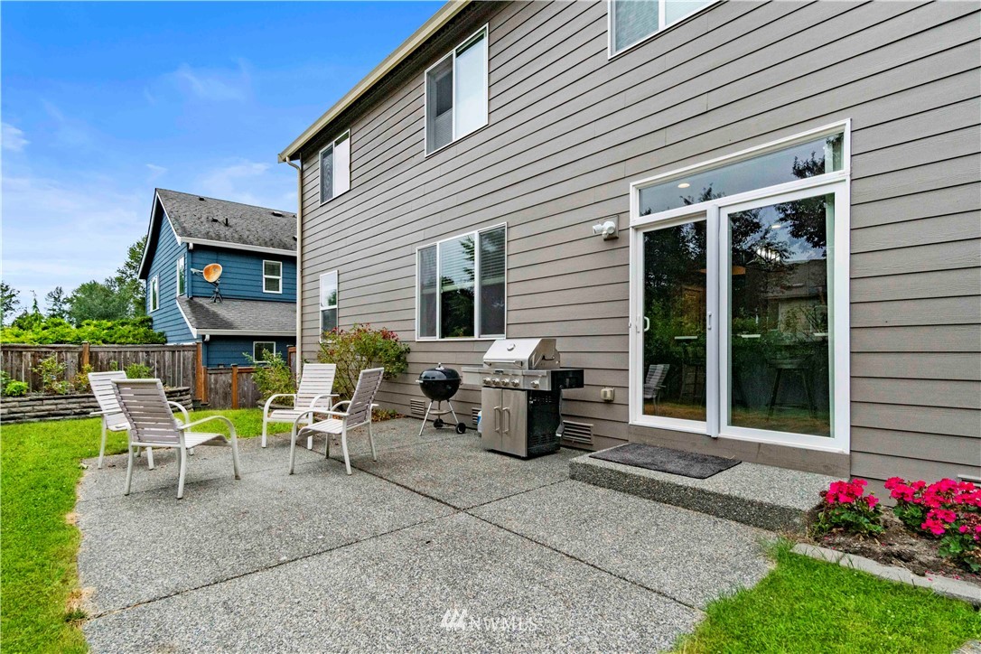 5607 Northeast 6th Street Renton, WA 98059 - Photo 36 of 39