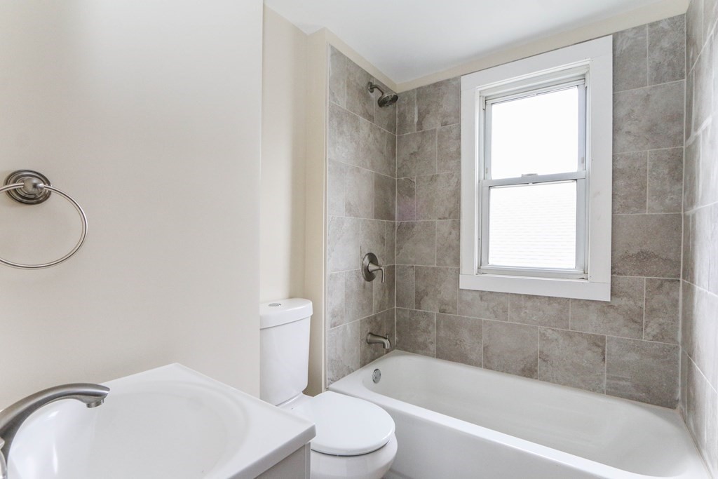78-80 Sterling Street Springfield, MA 01107 - Photo 22 of 33 Gallery Image 22