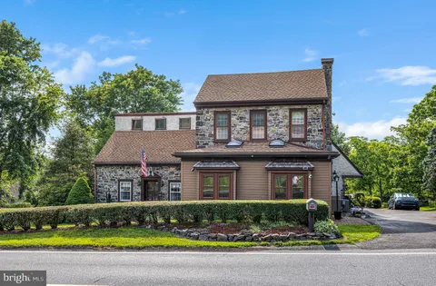 $599,999 | 1445 Farmington Avenue, Pottstown, PA 19464