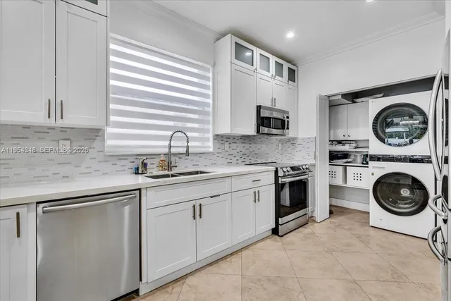 $4,600 | 773 Southwest 120th Avenue, Pembroke Pines, FL 33025