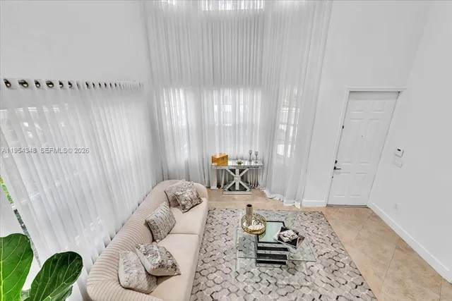 $4,600 | 773 Southwest 120th Avenue, Pembroke Pines, FL 33025