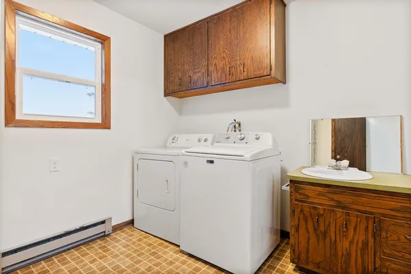 $610,000 | 45562 County Road 194, Belgrade, MN 56312