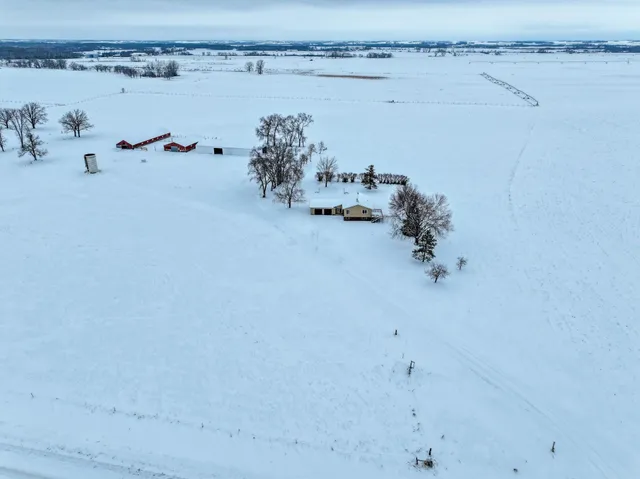 $644,000 | 45562 County Road 194, Belgrade, MN 56312