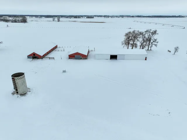 $644,000 | 45562 County Road 194, Belgrade, MN 56312