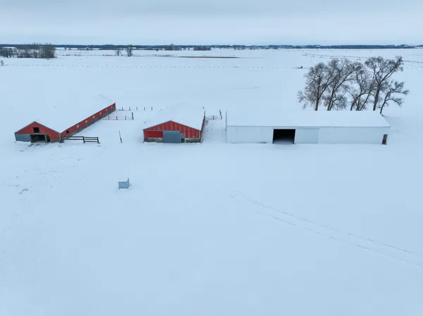 $610,000 | 45562 County Road 194, Belgrade, MN 56312