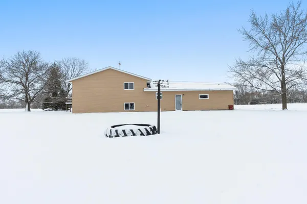 $610,000 | 45562 County Road 194, Belgrade, MN 56312