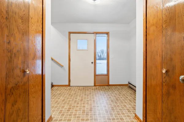 $610,000 | 45562 County Road 194, Belgrade, MN 56312