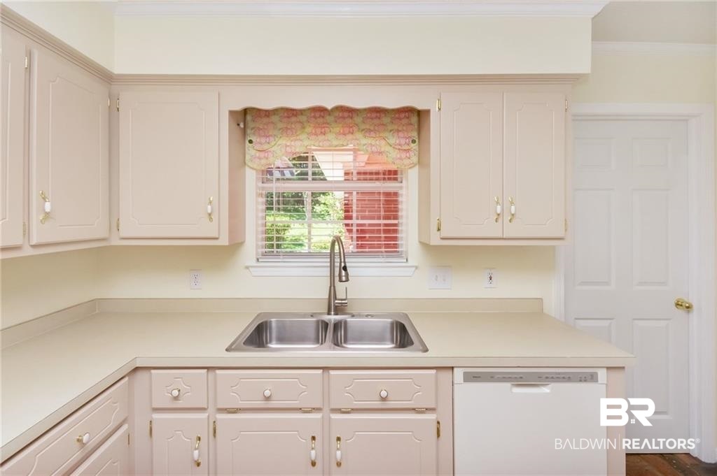 408 Lakeview Drive West Mobile, AL 36695 - Photo 16 of 43